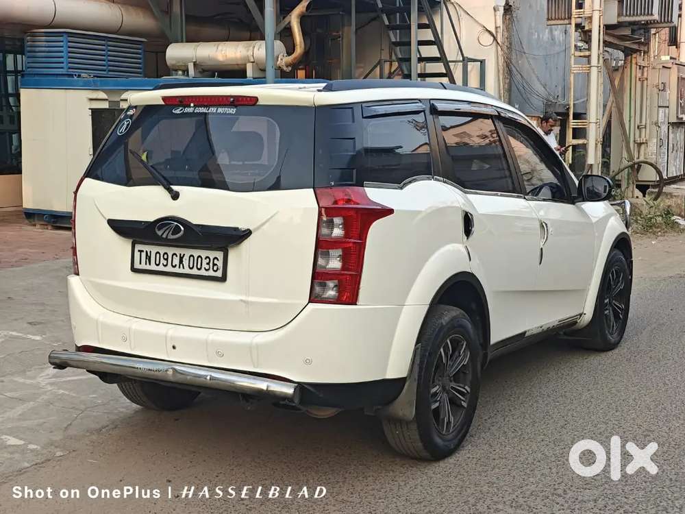 Mahindra Xuv500 2017 Diesel 100000 Km Driven