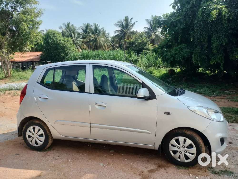 Hyundai I10 Sportz Petrol 2011