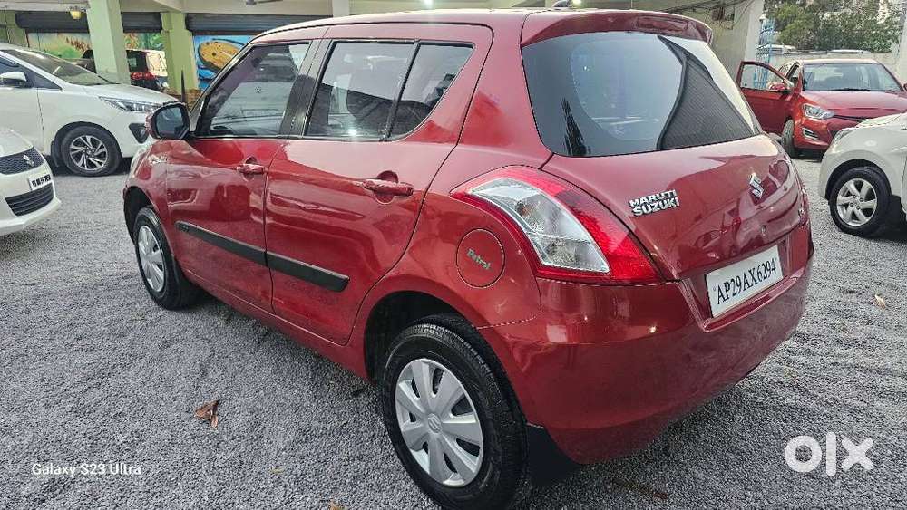 Maruti Suzuki Swift Vxi + Manual, 2013, Petrol