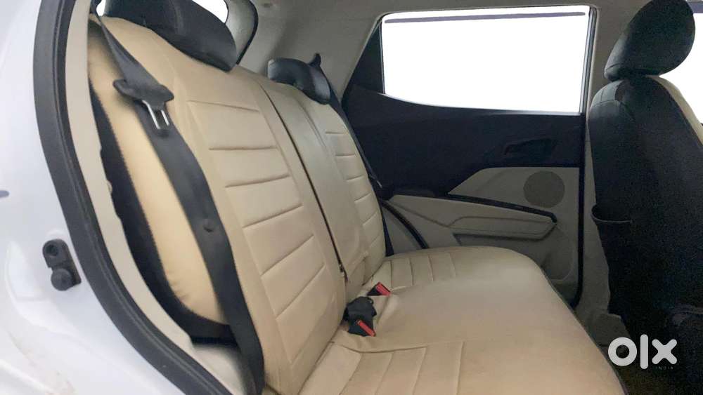 Mahindra Xuv300 W6, 2023, Petrol