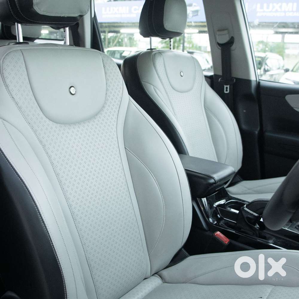 Mahindra Xuv700 2.2 Ax 5 Diesel At 7 Str, 2022, Diesel