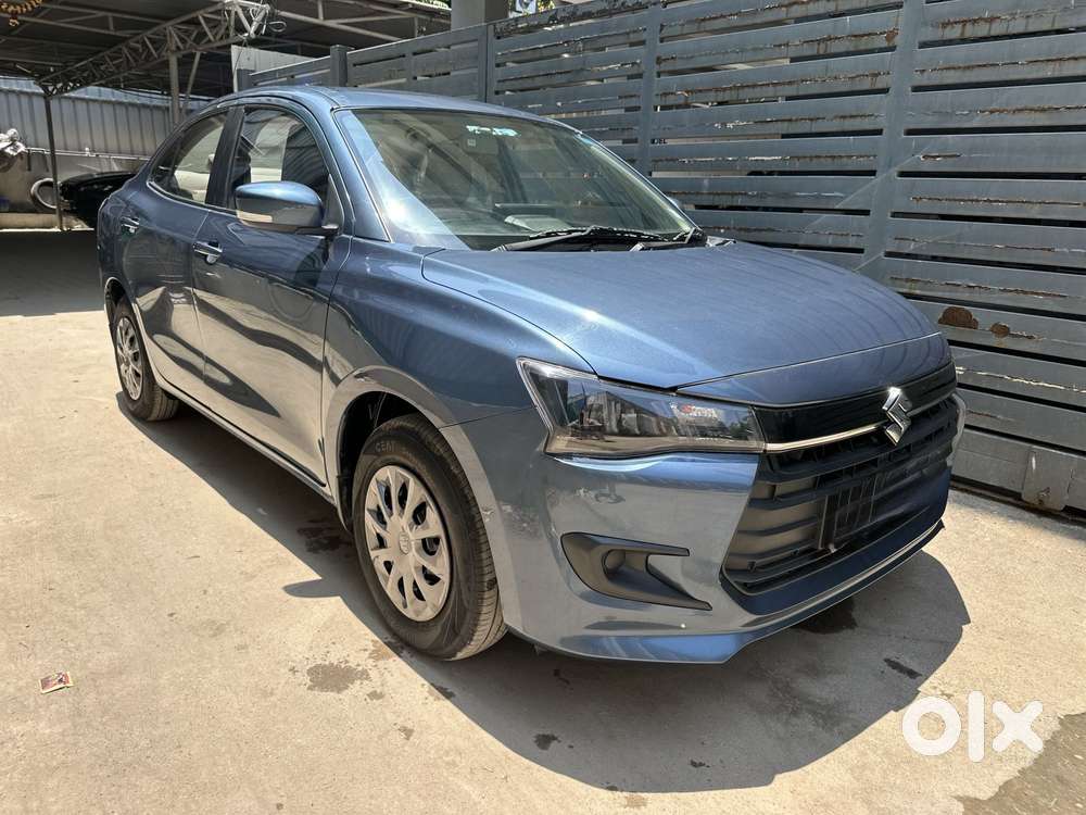 Maruti Suzuki Dzire Vxi Ags, 2025, Petrol