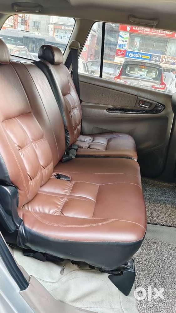 Toyota Innova 2.5 Vx 8 Str Bs-iii, 2015, Diesel