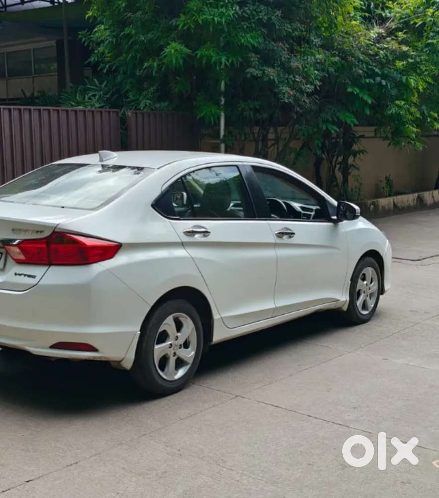 Honda City Petrol Topend Model Sanroof