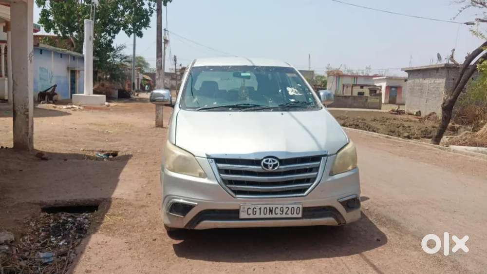 Toyota Innova Crysta 2013