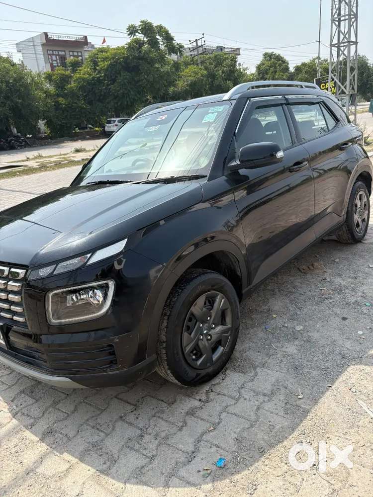 Hyundai Venue 1.2 Petrol 2023 Manual