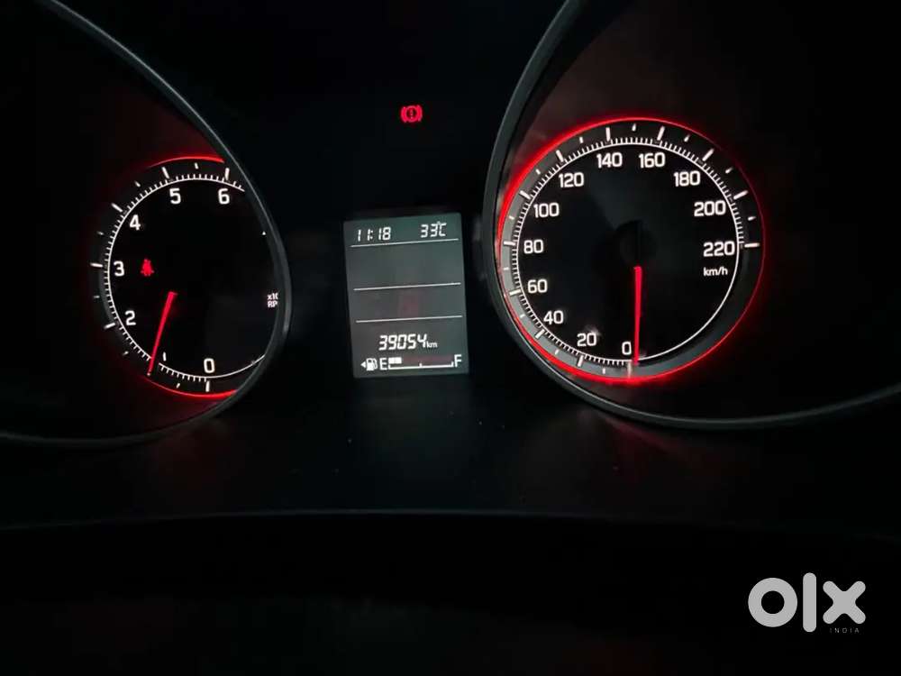 Maruti Suzuki Swift Zxi Manual Petrol 24 Alloy Wheels