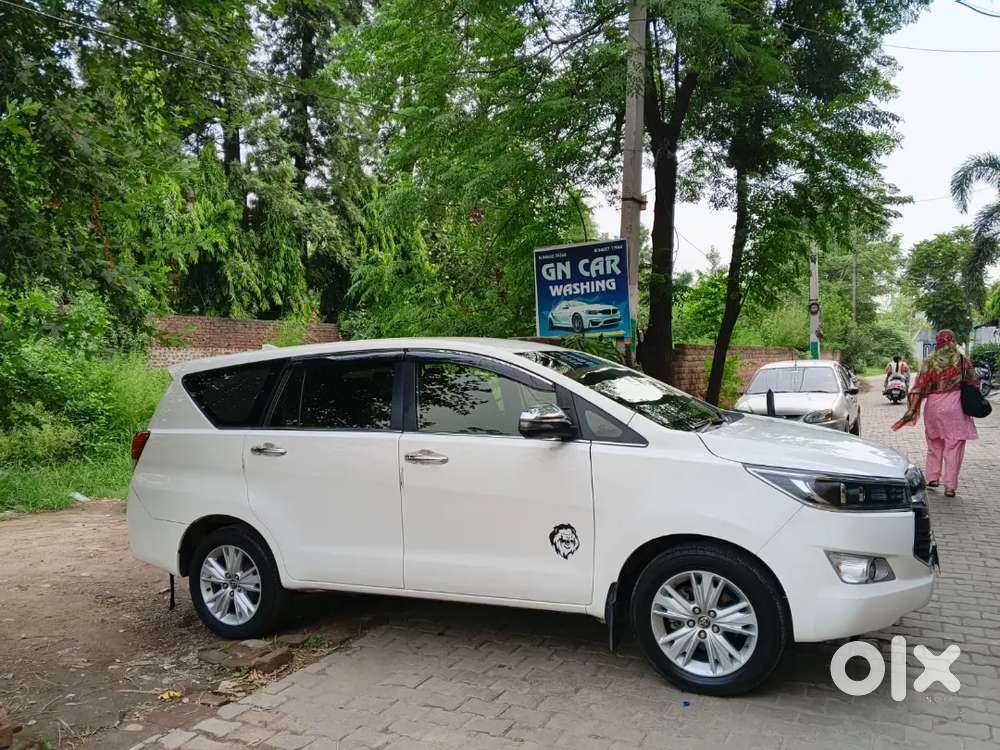 Toyota Innova Crysta 2019