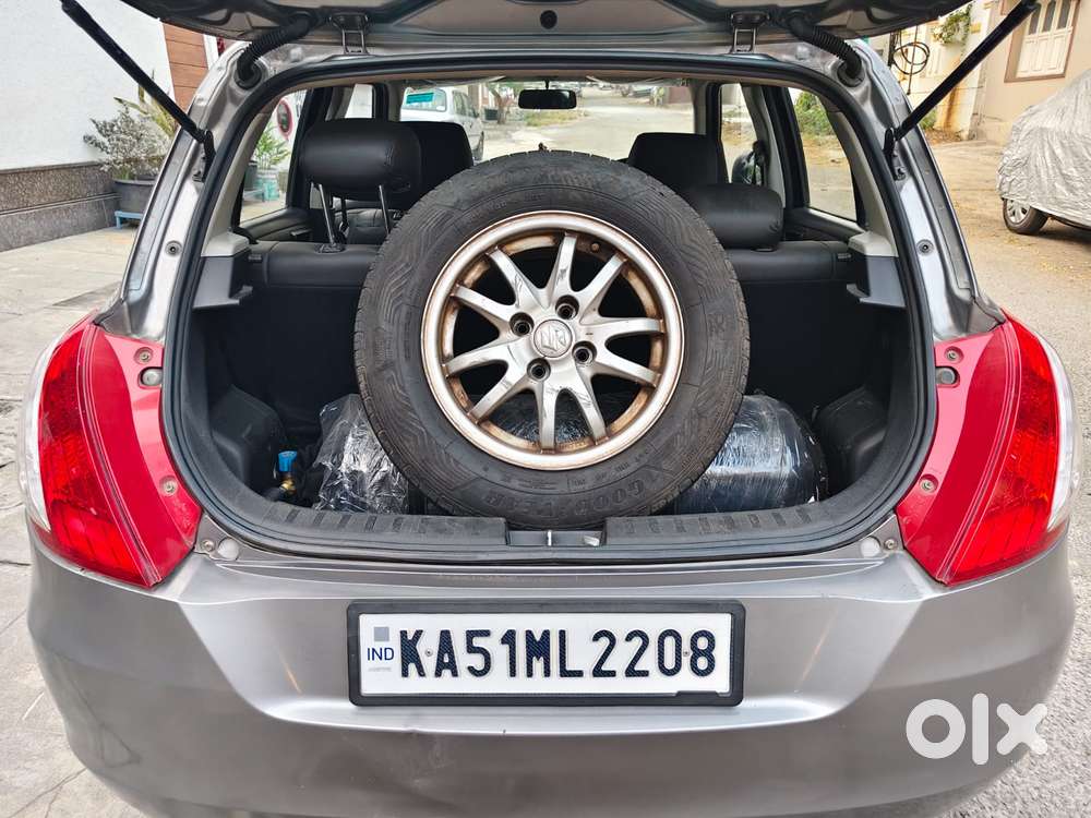 Maruti Suzuki Swift Lxi Optional-o, 2017, Petrol