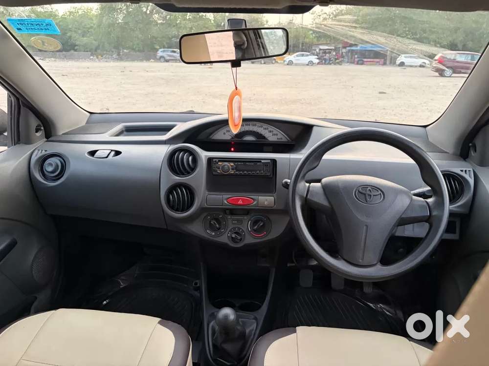 Toyota Etios Liva 1.2 G, 2012, Petrol