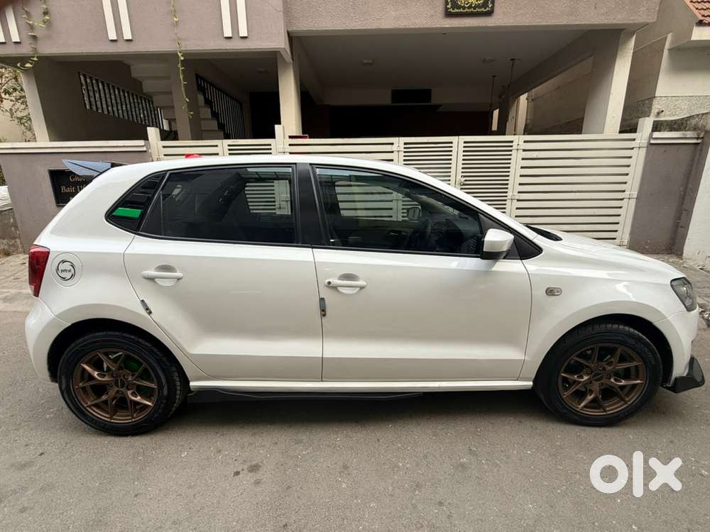 Urgent Sale Polo 2011 Petrol 89000 3rd Owner In Mint Condition Cars24