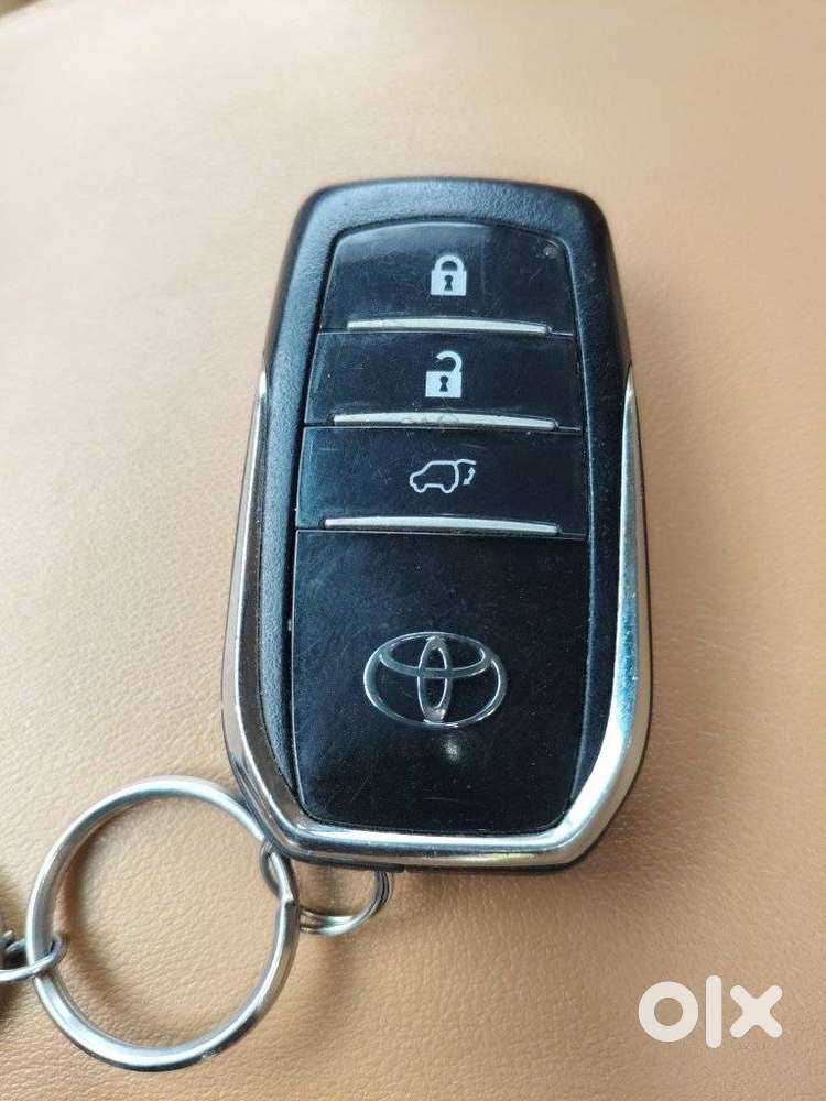 Toyota Fortuner 4x2 At 2.8 Diesel, 2022, Diesel