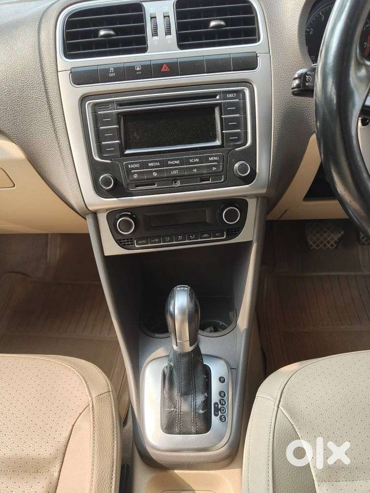 Volkswagen Vento 1.2 Tsi Highline Plus At, 2015, Petrol