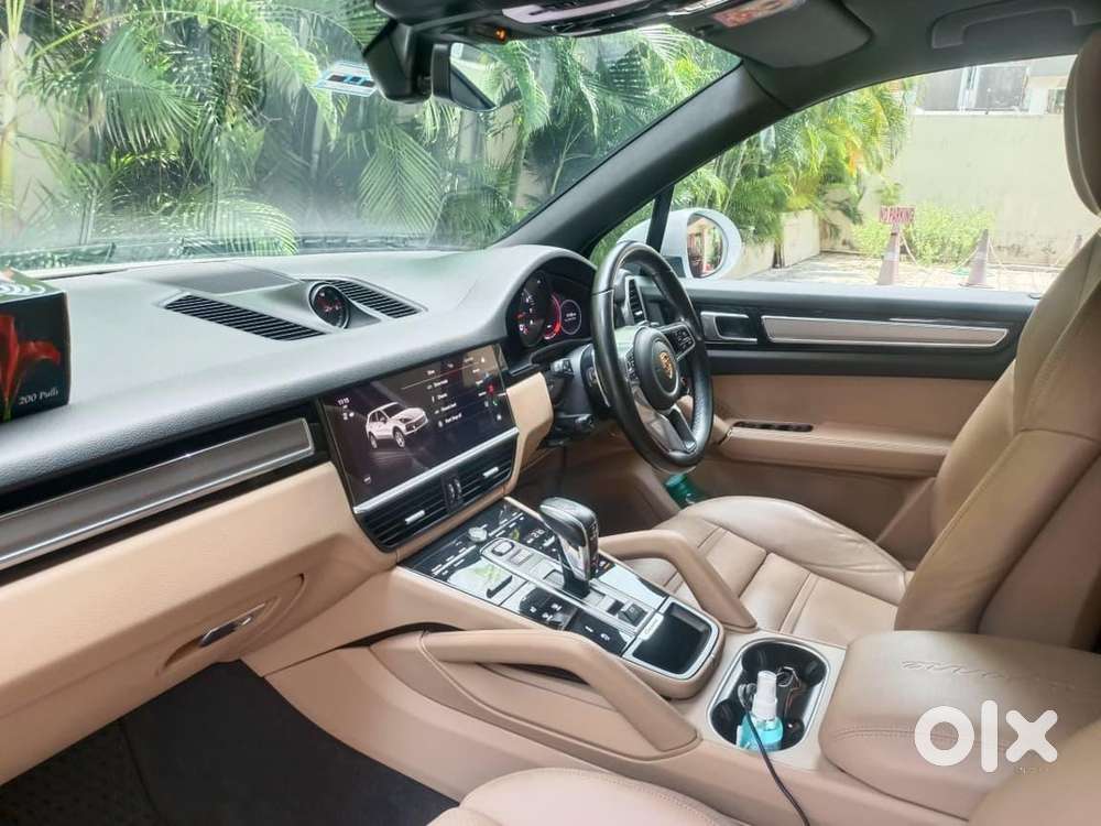 Porsche Cayenne 2023 Platinum Edition