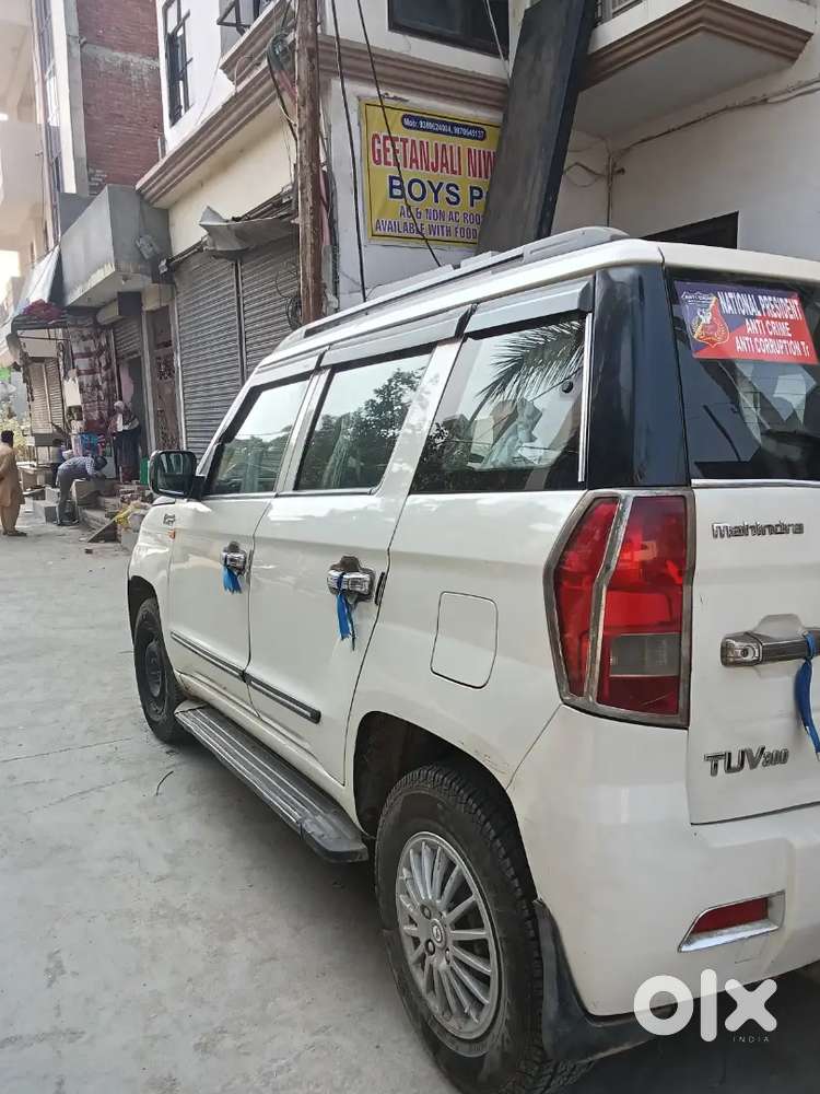 Mahindra Tuv 300 2017
