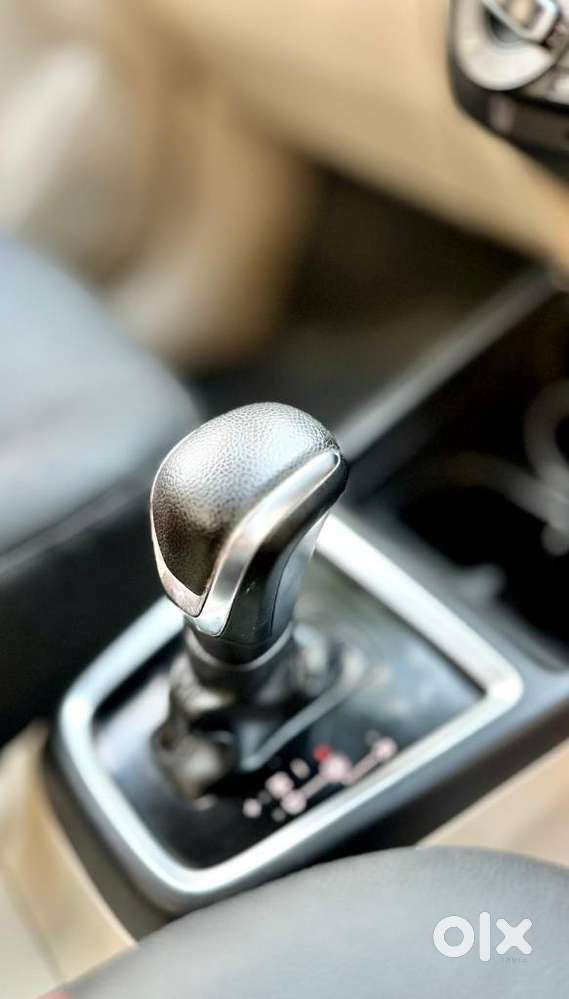 Maruti Suzuki Swift Dzire Vxi(o) Amt, 2018, Petrol