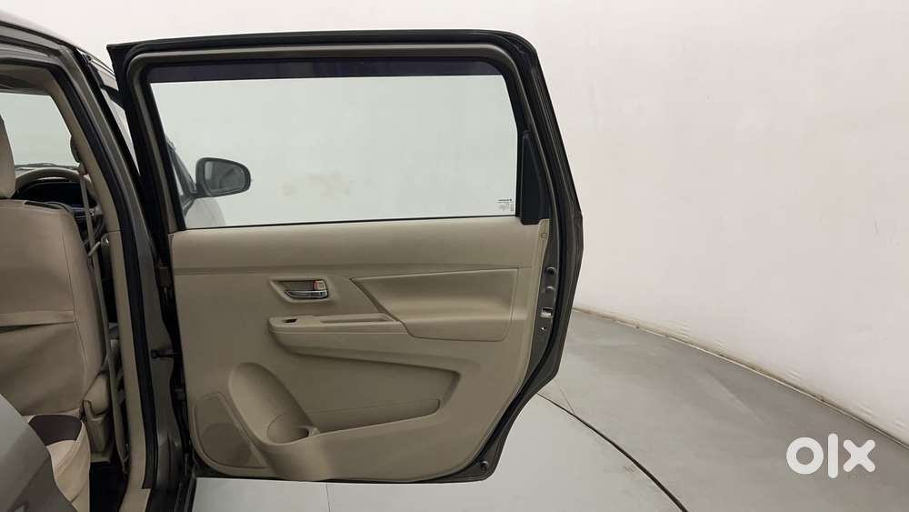 Maruti Suzuki Ertiga Zxi At, 2019, Petrol