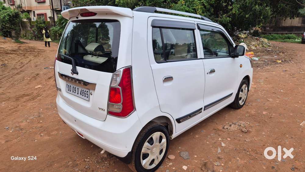 Maruti Suzuki Wagon R Vxi Mt 1.0l, 2015, Petrol