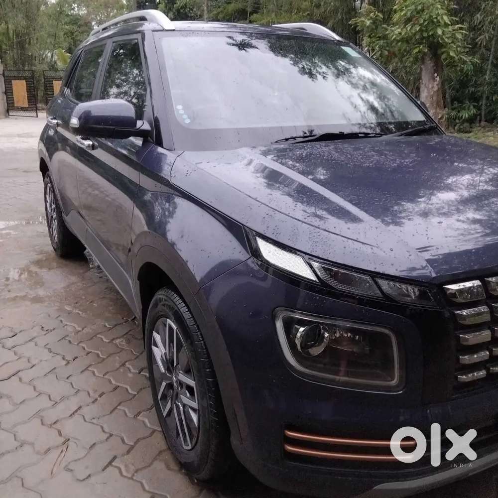 Hyundai Venue 2023 Diesel Well Maintained