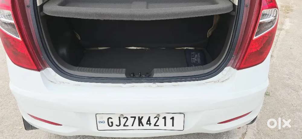 Hyundai I10 2013 Petrol Well Maintained Genuine 23000 Kilometer