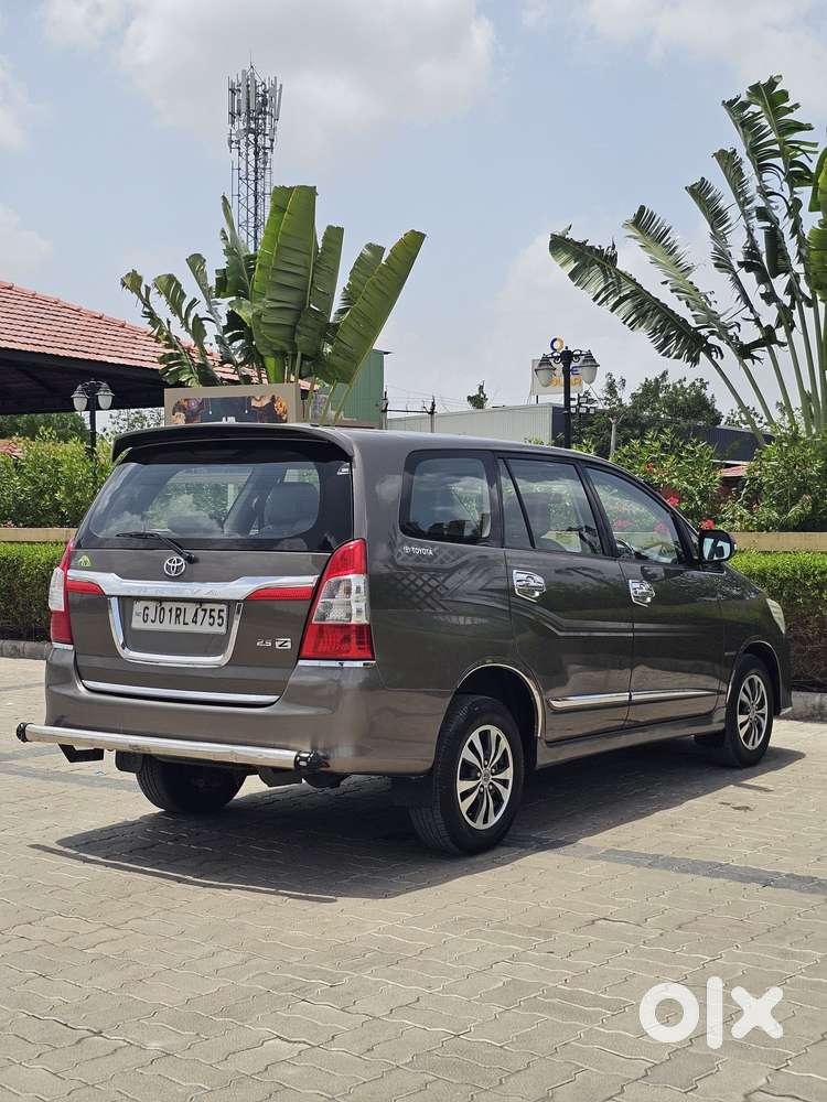 Toyota Innova 2.5 Zx Diesel 7 Seater Bsiii, 2015, Diesel