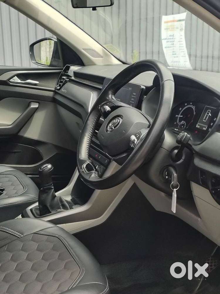 Skoda Kushaq Ambition 1.0l Tsi Mt, 2022, Petrol