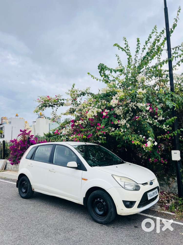 Ford Figo 2010 Petrol Manual