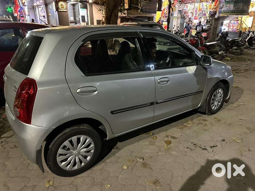 Toyota Etios Liva Petrol Manual 2011