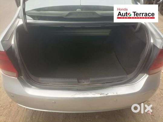 Volkswagen Vento 1.6 Highline, 2011, Petrol