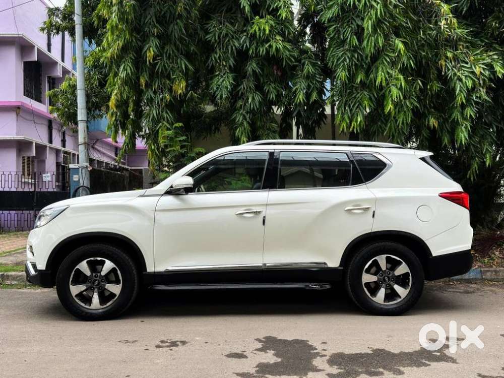 Mahindra Alturas G4 4wd At, 2020, Diesel