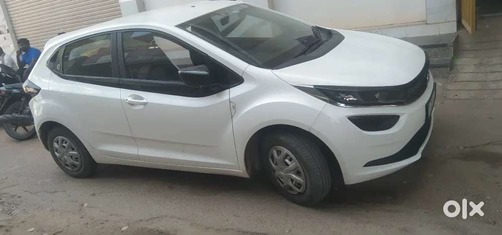 Tata Altroz 2023 Petrol 19000 Km Driven