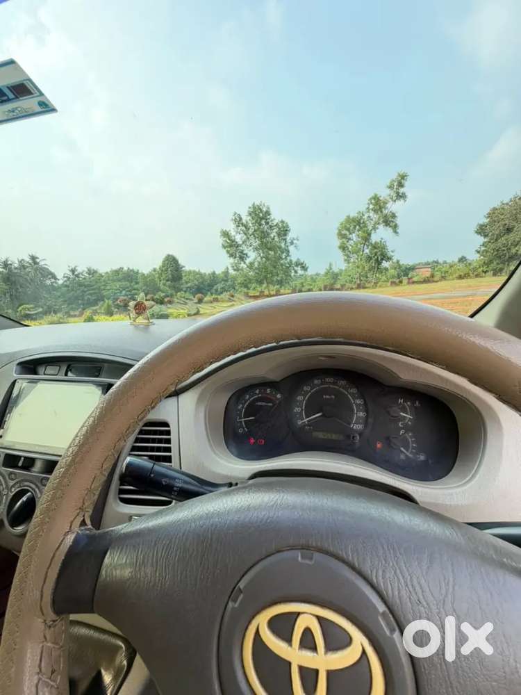 Toyota Innova 2011 Diesel Well Maintained