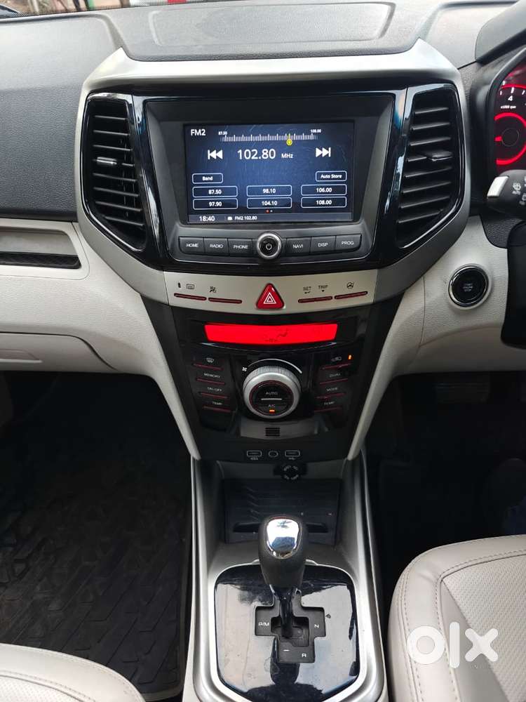 Mahindra Xuv300 W8 (o) 1.5 Diesel Amt, 2022, Diesel
