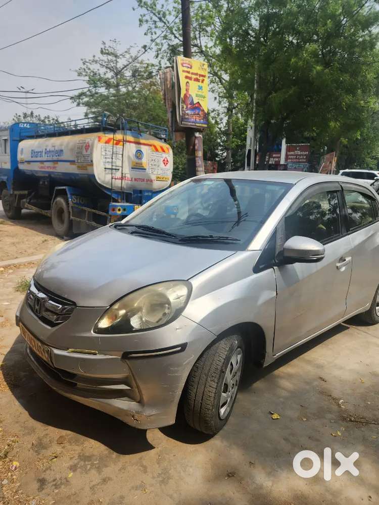 Honda Amaze 2015 Top Model Family Maintained Car