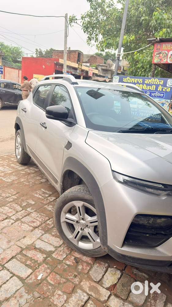 Renault Kiger 2023 Petrol 6000 Km Driven