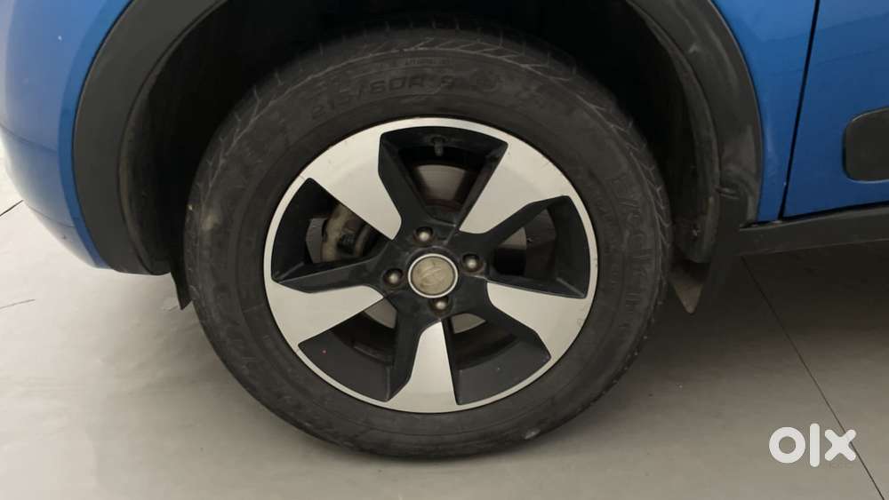 Tata Nexon 1.2 Revotron Xza Plus (l), 2019, Petrol