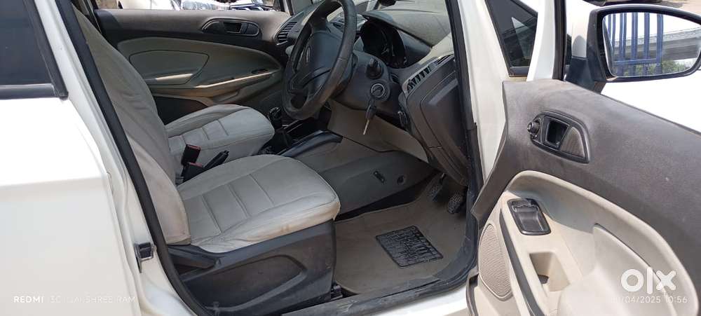 Ford Escort, 2015, Petrol