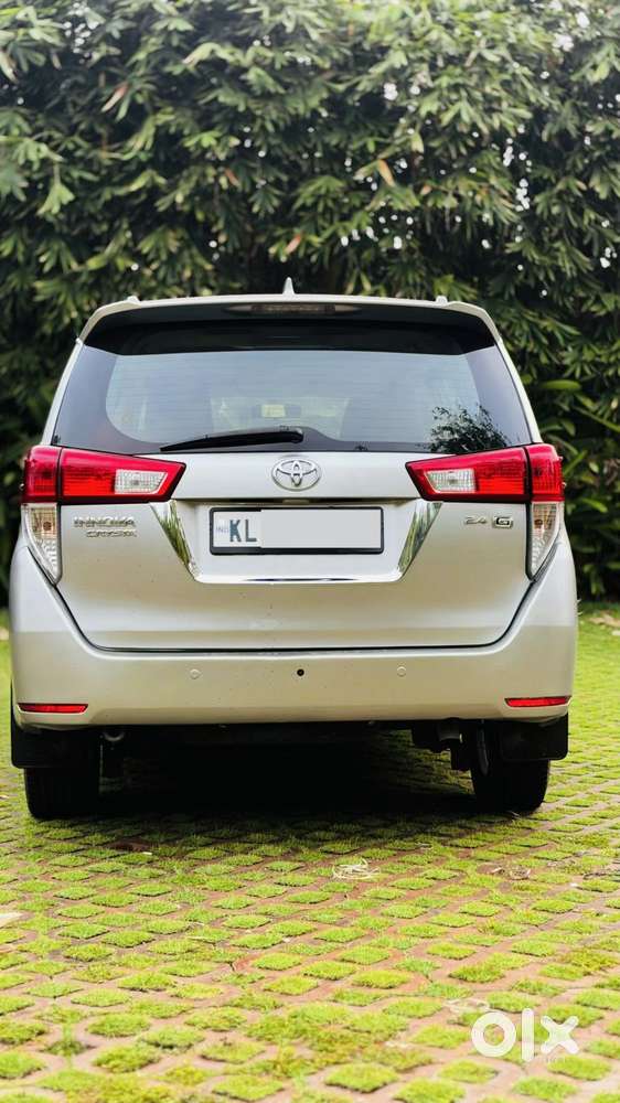 Toyota Innova Crysta 2.4 G Mt, 2017, Diesel