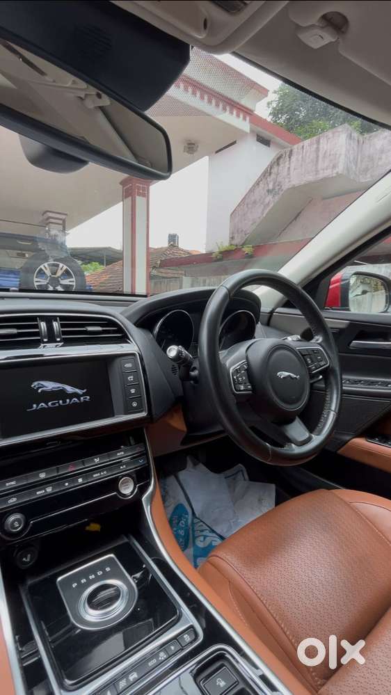 Jaguar Xe Prestige, 2016, Petrol