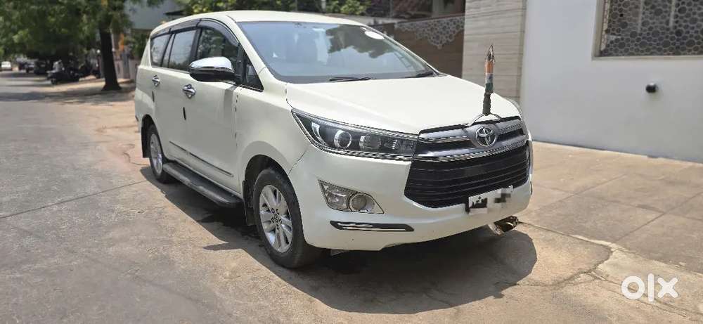 Innova Crysta V  8 Setter