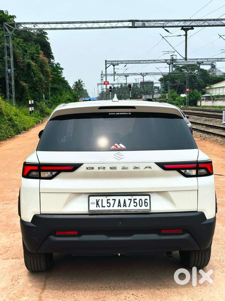 Maruti Suzuki Brezza 2024 Lxi 1.5  29000 Km