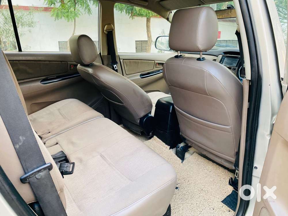 Toyota Innova 2.5 G (diesel) 7 Seater, 2015, Diesel