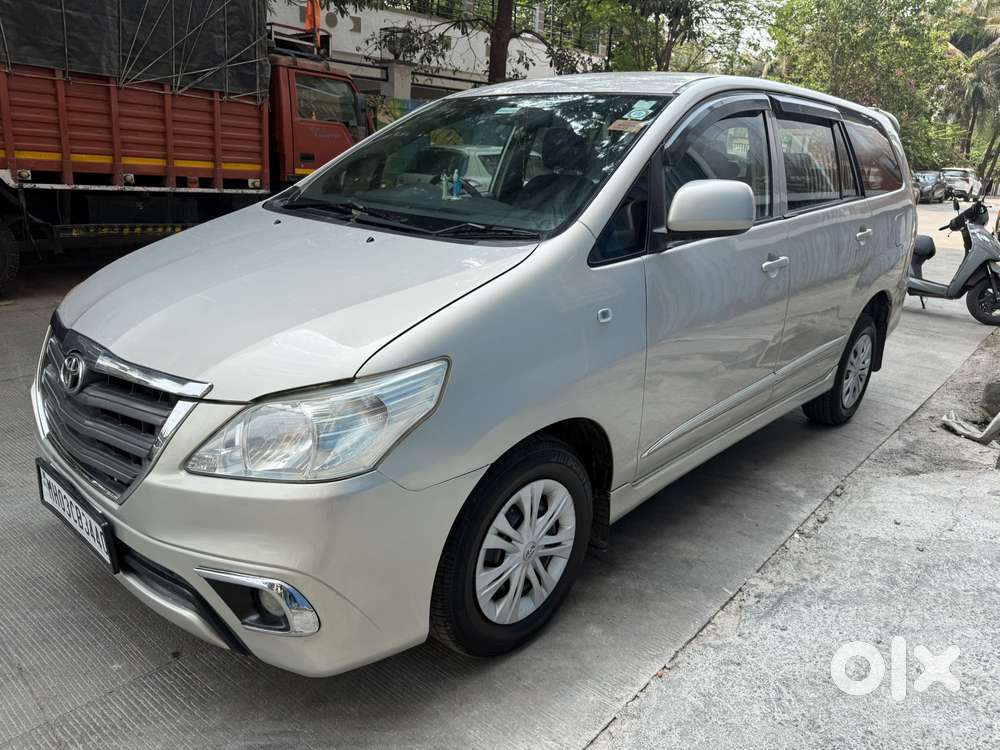 Toyota Innova 2.5 G (diesel) 8 Seater Bs Iv, 2016, Diesel