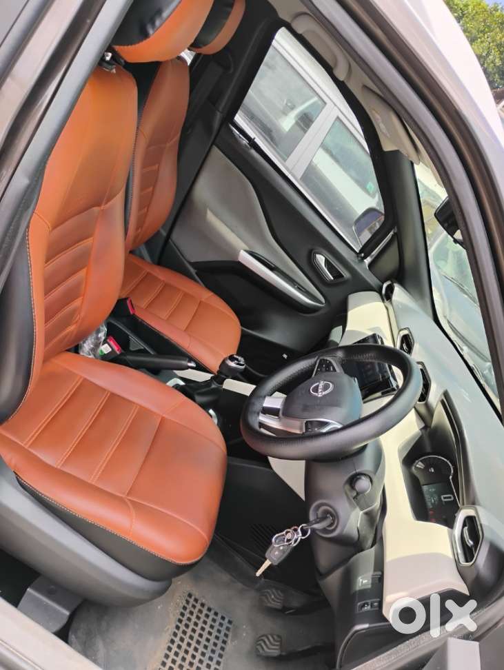 Nissan Magnite 1.0 Xv Red Edition, 2024, Petrol