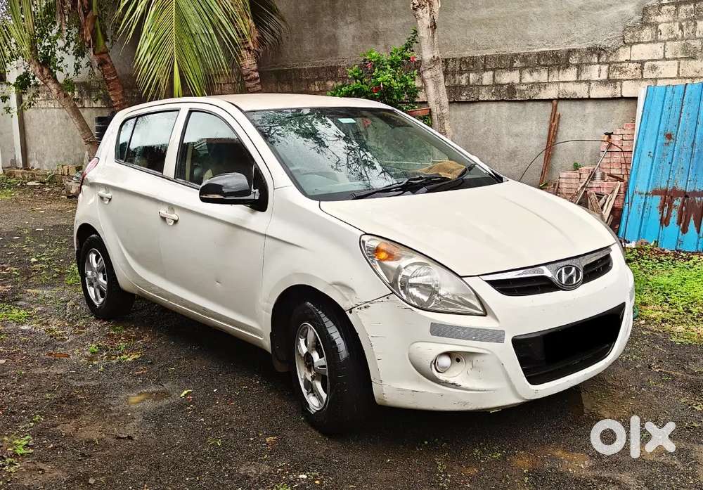 Hyundai I20 Sportz 2012 Car