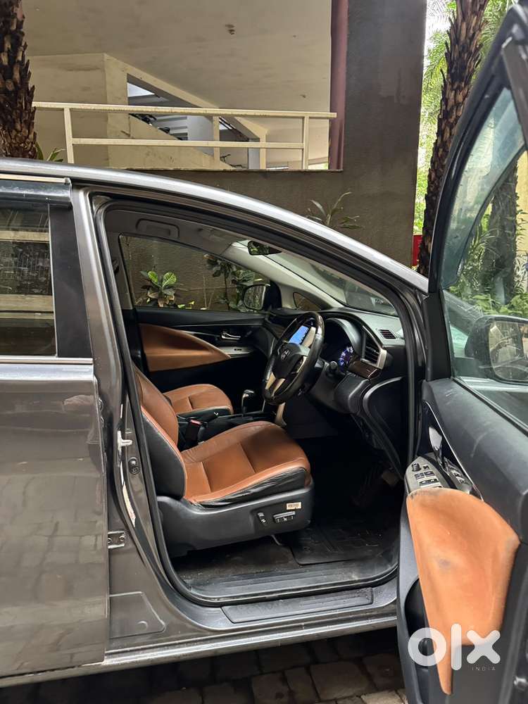 Toyota Innova Crysta 2017 2.8z Automatic