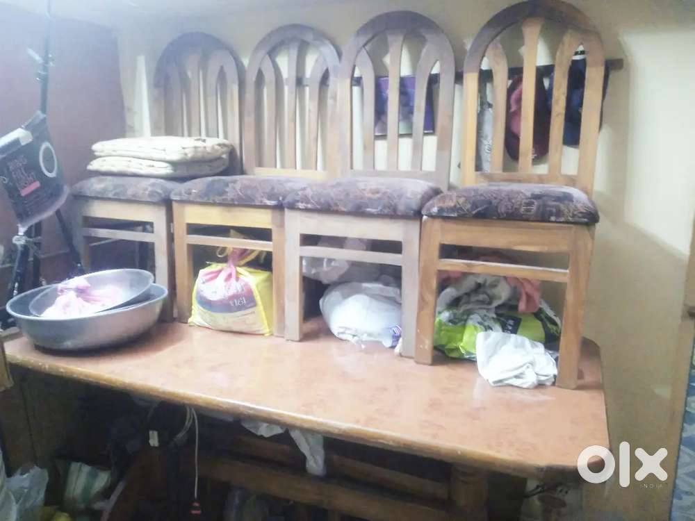 Dinning Table with chairs