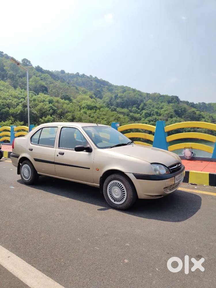 Ford Ikon 1.6 Zxi 2001 Petrol
