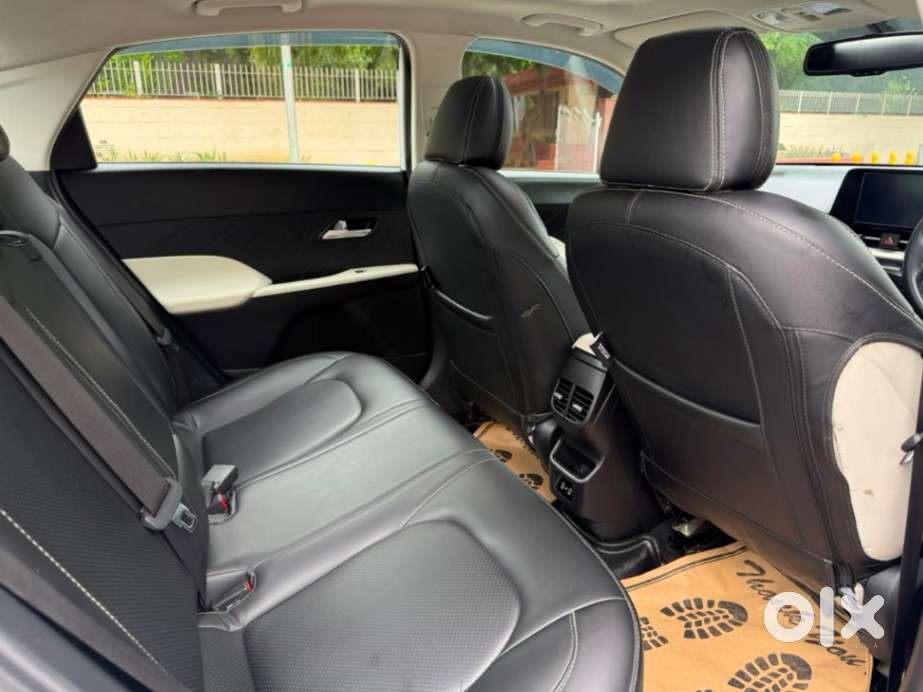 Hyundai Verna 1.5 Sx Ivt, 2024, Petrol