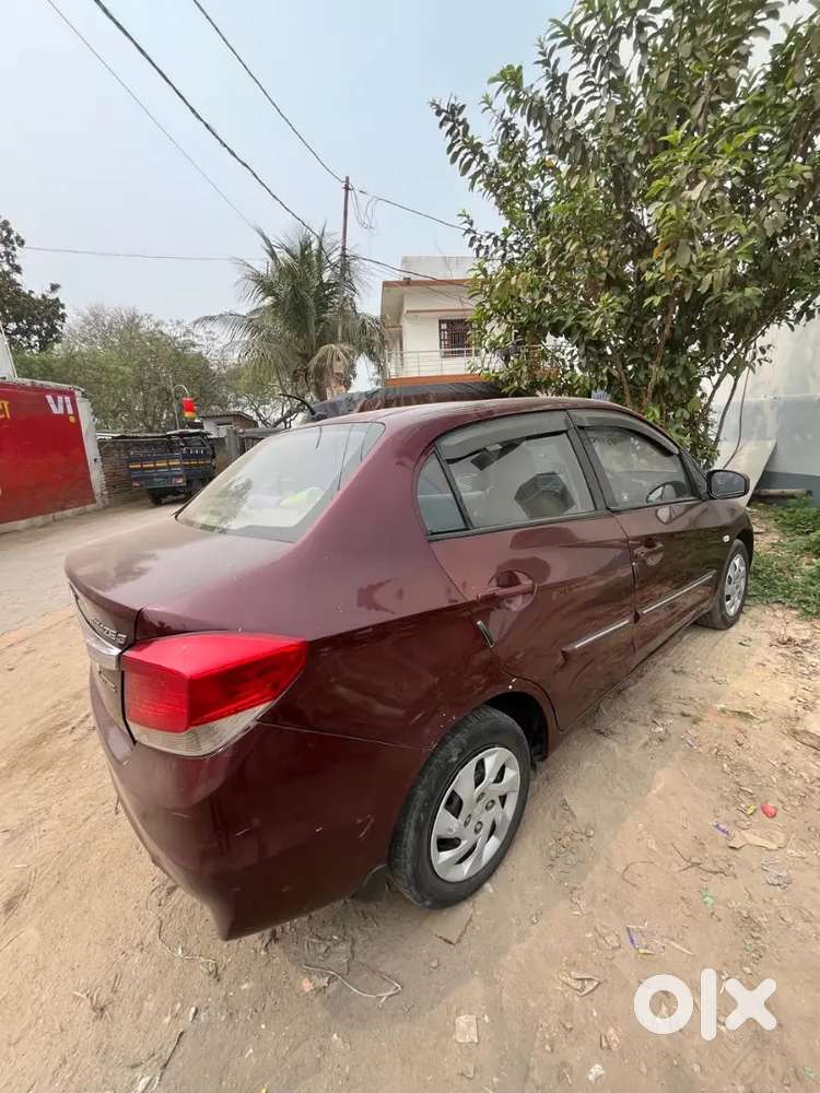Honda Amaze 2014 Petrol 75000 Km Driven,good Condition Car ,